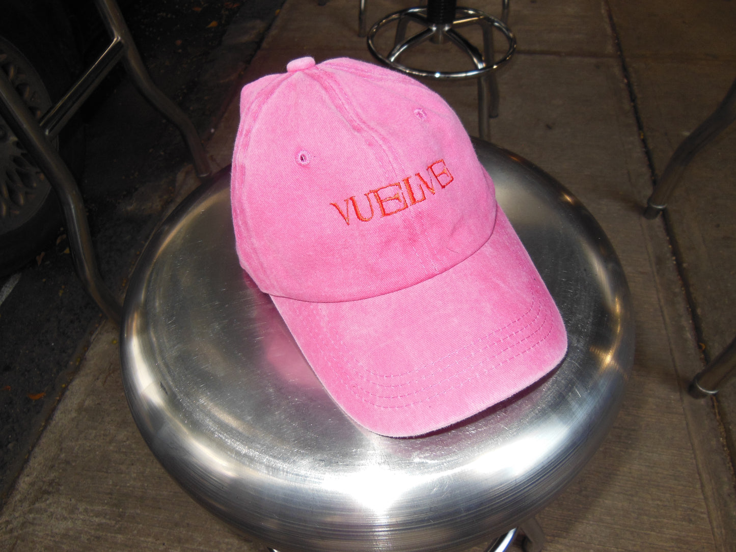 CAP VUELVE ROSA