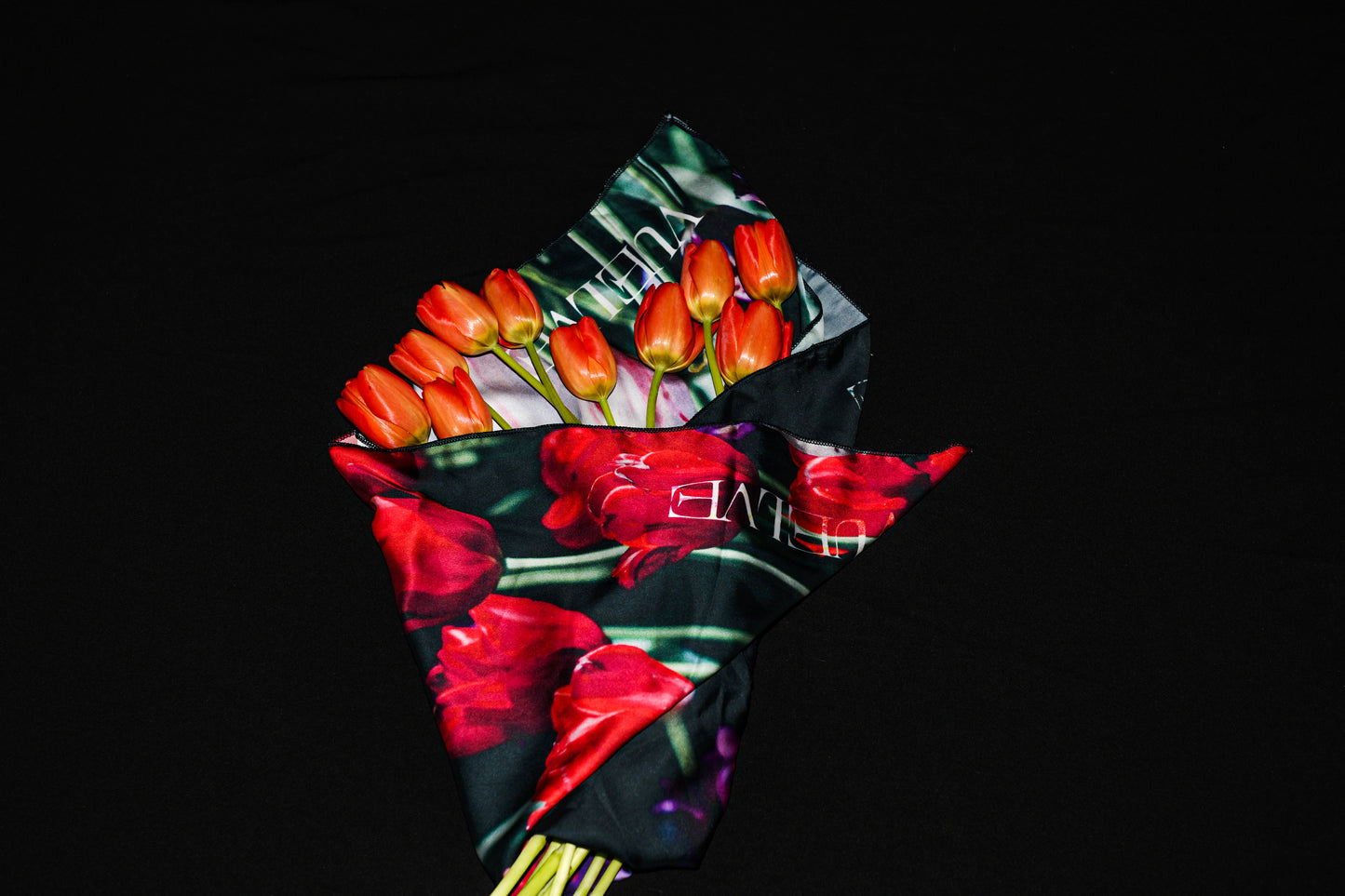 VUELVE SCARF TULIPS