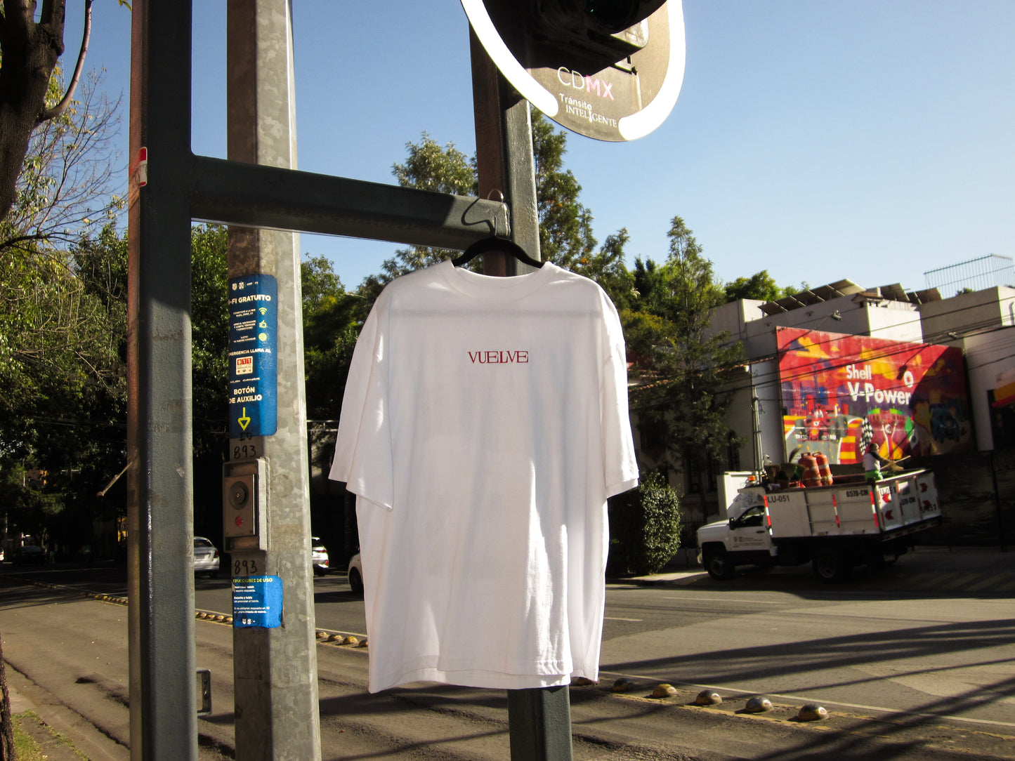 PLAYERA EMBROIDERED VUELVE SAN PANCHO